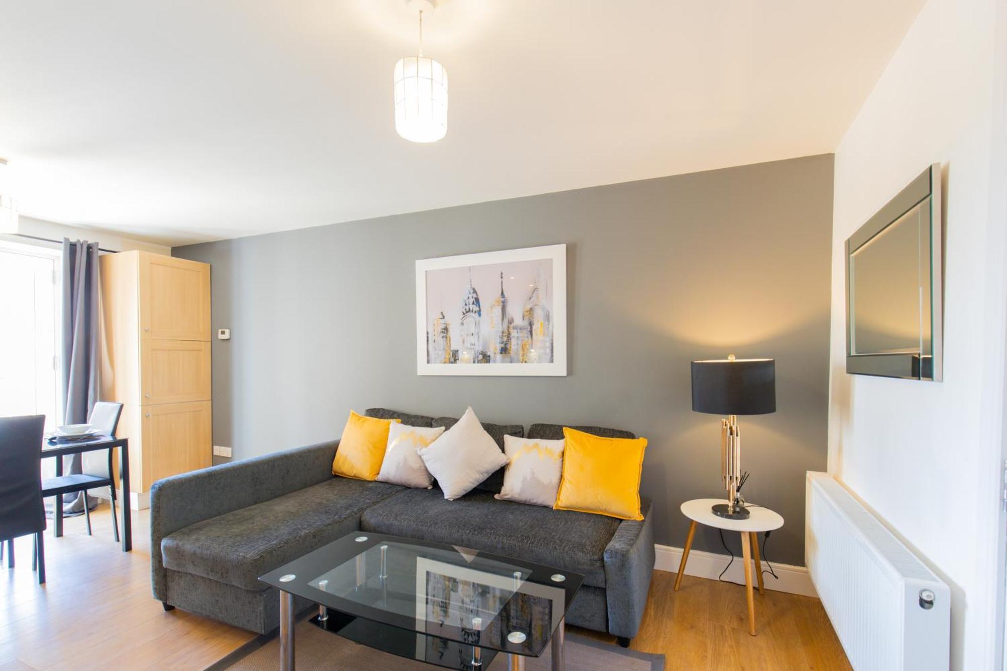 Velvet 1-bedroom Apartment, Clockhouse, Hoddesdon